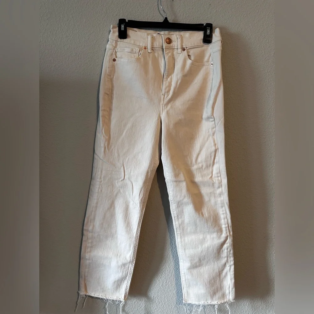 Express cream color denim straight super high rise jeans size 4 - Picture 1 of 4